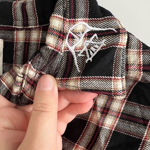 2 for $100 - Cakeworthy Darth Vader flannel - Picture 4 of 4